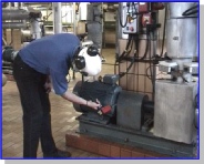 Vibration measurement on gear pump